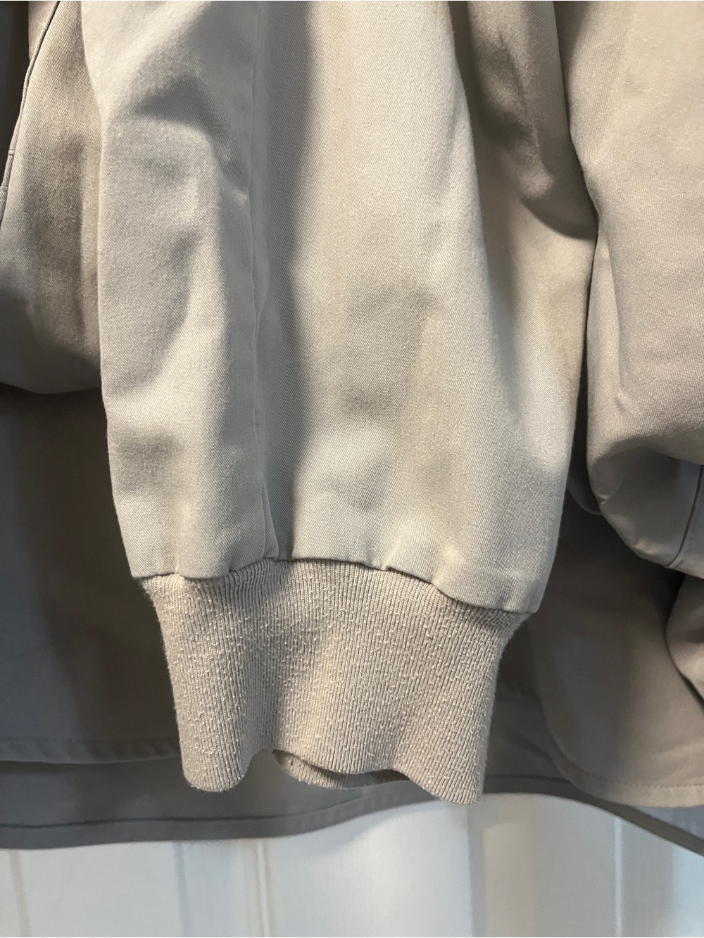 Figs Cement Two-Piece Rafala Top and Jogger Set - Picture 8 of 8